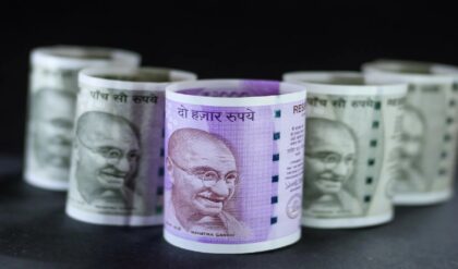 কোটিপতি হওয়ার সহজ রোডম্যাপ! ২০২৬-এর আর্থিক বছরে এই ৩টি জায়গায় টাকা রাখলেই কেল্লাফতে