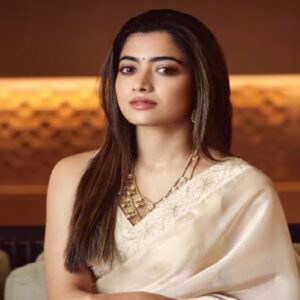 বিজয়-রশ্মিকার সংসারে ভাঙন ধরাতেই কি এই চক্রান্ত? ৭ বছর আগের পুরনো প্রেমে তোলপাড় নেটপাড়া!