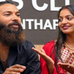 পরিবারের অমতে ভিনধর্মে বিয়ে! পুলিশি পাহারায় চারহাত এক হলো মহাকুম্ভের সেই ‘ভাইরাল’ মোনালিসার