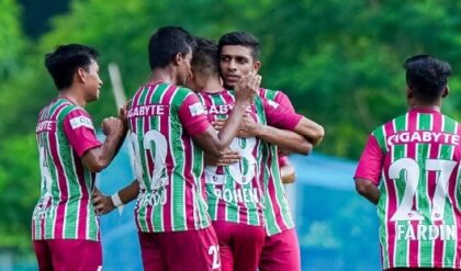 “লাল-হলুদ হৃদয়ে এবার সবুজ-মেরুন দায়িত্ব!”-মোহন বাগানের কোচ হলেন কট্টর ইস্টবেঙ্গল ভক্ত