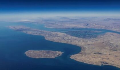 “বন্ধ হচ্ছে সমুদ্রের রাস্তা”-ইরান-ইজরায়েল যুদ্ধের জেরে কি ২০০ টাকা হবে পেট্রোল?