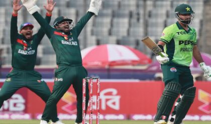 বন্ধুত্বের সম্পর্কে ফাটল? সলমনকে আউট করতে বিন্দুমাত্র দয়া দেখালেন না মিরাজ, মীরপুরে ধুন্ধুমার কাণ্ড