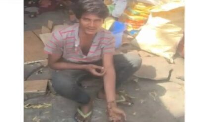 মদ্যপানের আসরে রক্তারক্তি! নেশার ঘোরে জন্মদাতা বাবাকে ইট দিয়ে থেঁতলে মারল গুণধর ছেলে