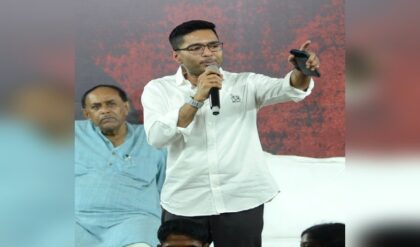 মোদীর সভার দিনেই রক্তক্ষয়ী বাংলা! শশী পাঁজার বাড়িতে হামলাকে ‘জঘন্য’ বললেন অভিষেক