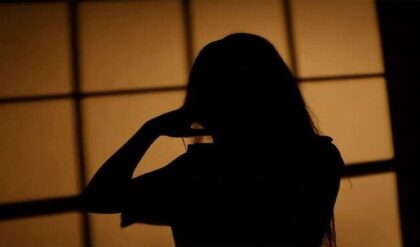 অজান্তেই কাটা হলো চুল, তারপর মাটিতে পুঁতে… শুটিং ফ্লোরে কালো জাদুর শিকার টলি-নায়িকা!