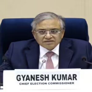 দাক্ষিণাত্যের এই ছোট রাজ্যে বড় লড়াই! ৩০ আসনে ৯.৪৪ লক্ষ ভোটার, কার দখলে যাবে পুদুচেরি?