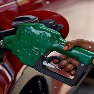 পেট্রল পাম্পে গিয়ে এই ভুল করছেন না তো? পকেট ফাঁকা হওয়ার আগে জেনে নিন ৫টি জরুরি নিয়ম