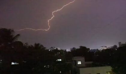পশ্চিমবঙ্গে ১০০টি কালবৈশাখীর তাণ্ডব! আবহাওয়াবিদদের হাড়হিম করা পূর্বাভাসে কাঁপছে বাংলা!