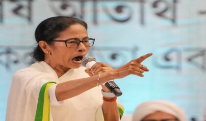 ভোটের আগে গ্যাসের দামে কারচুপি? বিজেপির ‘চাল’ ধরতে রাজপথে মমতা, কলেজ স্কোয়ার টু ধর্মতলা উত্তাল!