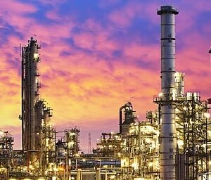 তেলের দাম আকাশছোঁয়া—তবুও কেন হু হু করে বাড়ছে রিফাইনারি স্টক? চীনের ‘মাস্টারস্ট্রোক’!