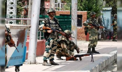 বুথে বুথে সিআরপিএফ-এর পাহারা? লোকসভার পর বিধানসভাতেও রেকর্ড ফোর্সে মুড়বে বাংলা!