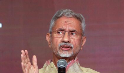 জলপথ রক্ষা করতে নিজস্ব কূটনীতিতে ভরসা দিল্লির! তেহরানের সঙ্গে সরাসরি কথা বলছেন জয়শঙ্কর