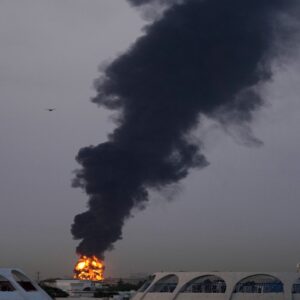 মধ্যপ্রাচ্যে আগুনের লেলিহান শিখা! আবু ধাবিতে প্রাণ হারালেন এক ফিলিস্তিনি নাগরিক, লক্ষ্য কি এবার সাধারণ মানুষ?