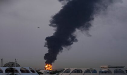 মধ্যপ্রাচ্যে আগুনের লেলিহান শিখা! আবু ধাবিতে প্রাণ হারালেন এক ফিলিস্তিনি নাগরিক, লক্ষ্য কি এবার সাধারণ মানুষ?