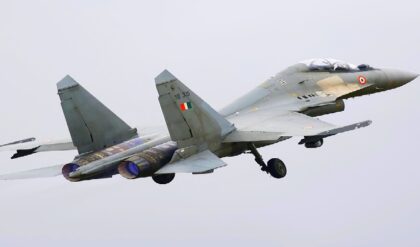 পাক-চিন সীমান্তে এবার ‘বিরূপাক্ষ’-এর নজর! সুপার সুখোই-তে বসছে ভারতের নিজস্ব রাডার, কার্যত অজেয় বায়ুসেনা