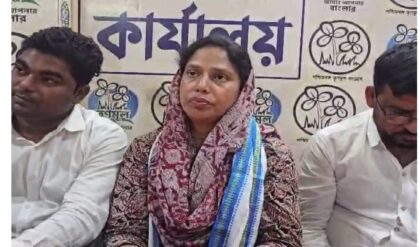 সুজাপুরে সাবিনা বনাম মৌসম! টিকিট পেয়েই আসরে তৃণমূলের ‘ঘরের মেয়ে’, মালদহে এবার সম্মুখসমর