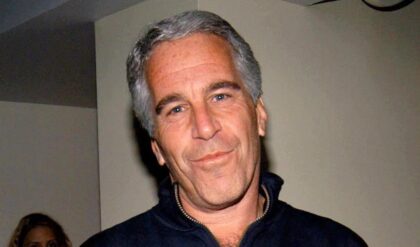 সেই অভিশপ্ত দ্বীপের গোপন কুঠুরিতে কী হত? স্থপতির বয়ানে এপস্টাইনের ‘ভয়াবহ’ বাঙ্ক বেডের রহস্য ফাঁস