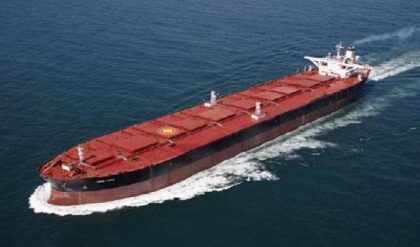 মাঝ সমুদ্রে ‘ইউ-টার্ন’! চিনের পথ ছেড়ে ভারতের দিকে ছুটছে রাশিয়ার তেলের জাহাজ, কী এমন ঘটল?