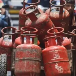 মজুত আছে মাত্র ২১ দিনের রসদ? যুদ্ধে রান্নার গ্যাস কি তবে ফুরিয়ে আসছে?