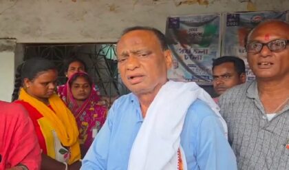 “আমার খেলা শেষ!” টিকিট না পেয়ে কান্নায় ভেঙে পড়লেন তৃণমূলের ৩ বারের বিধায়ক!