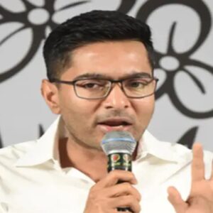 সরাসরি নাম বাদ নয়, এবার ‘বিচারাধীন’ ট্যাগের চাল? কমিশনের নতুন কৌশল নিয়ে তোলপাড় ফেললেন অভিষেক!