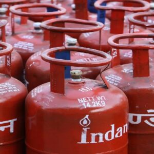 হোলির ‘ধামাকা’ গিফট! আপনার অ্যাকাউন্টে ঢুকবে গ্যাসের টাকা, তালিকায় নাম আছে তো?