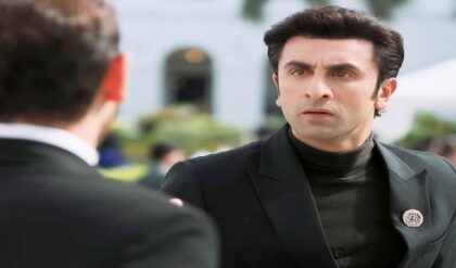 ‘এইটা এবার আমার মুখে ঢুকিয়ে দে!’ পাপারাজ্জির ওপর চরম চটলেন রণবীর সিং, তারপর যা ঘটল…