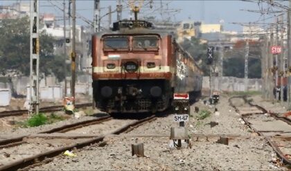 আজ থেকেই বন্ধ UTS অ্যাপ! লোকাল ট্রেনের টিকিট বুকিং-এ বড় বদল, মোবাইলে রাখুন নতুন এই অ্যাপ