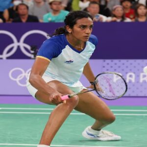 দুবাইয়ে যুদ্ধের আতঙ্ক, মাঝপথে আটকে সিন্ধু! অল-ইংল্যান্ড ওপেন থেকে কি ছিটকে যাচ্ছেন ভারতের তুরুপের তাস?