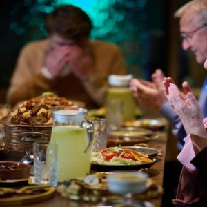 পবিত্র রমজানের নির্ঘণ্ট: কলকাতা থেকে শিলিগুড়ি, জেনে নিন আজকের সেহরি ও ইফতারের সঠিক সময়