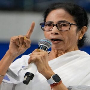 ‘লড়াই করে জন্মেছি, লড়াই করেই মরব!’ ভবানীপুরে দাঁড়িয়ে নিজের রাজনৈতিক উইল লিখে দিলেন মমতা