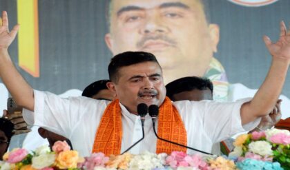 ‘ওঁকে জেলে পচিয়ে রাখব!’ সন্দেশখালিতে দাঁড়িয়ে শাহজাহানকে চূড়ান্ত হুঁশিয়ারি শুভেন্দুর