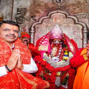 ‘মা তারার দর্শন আর পাব না!’ বীরভূমে দাঁড়িয়ে অনুপ্রবেশ নিয়ে বিস্ফোরক দেবেন্দ্র ফড়নবিশ