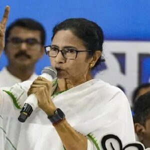 ‘ফাইভ স্টার হোটেলে থেকে রথযাত্রা, আসলে ওটা আপনাদের শেষযাত্রা!’ বিজেপিকে চূড়ান্ত হুঁশিয়ারি মমতার