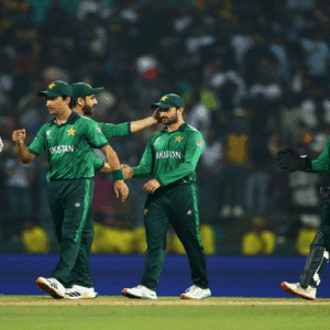 কোহলিকে টপকেও শেষরক্ষা হলো না! বিশ্বকাপের সেমিফাইনাল থেকে ছিটকে গেল পাকিস্তান