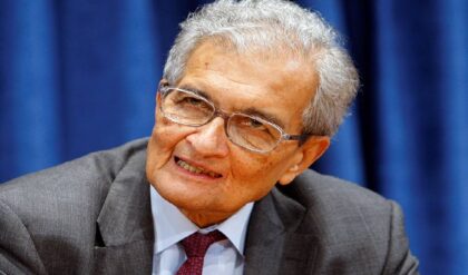 মিটল জট, ভোটার তালিকায় অমর্ত্য সেন! বয়সের ‘অসঙ্গতি’ কাটিয়ে বড় স্বস্তি শান্তিনিকেতনে