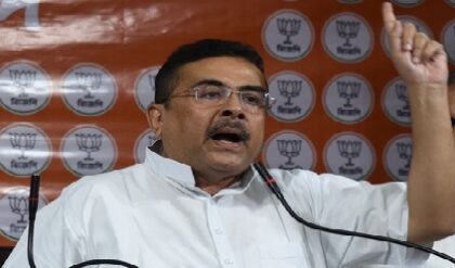 সন্দেশখালি নিয়ে শুভেন্দুর বিষ্ফোরক দাবি! কেন বারবার টার্গেট ওই দ্বীপ? জনসভা থেকে ফাঁস করলেন ‘আসল রহস্য’