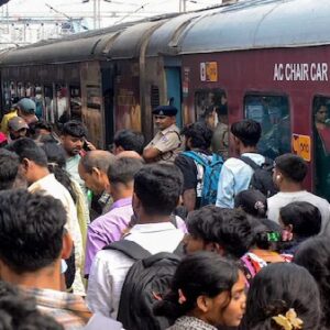 হোলিতে বাড়ি ফিরছেন? হাওড়া-শিয়ালদহে মেগা প্রস্তুতি পূর্ব রেলের, নিরাপত্তা তুঙ্গে!