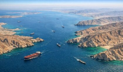 মধ্যপ্রাচ্যের যুদ্ধে বিপাকে ভারত! তেল থেকে সার— জোগান বন্ধ হওয়ার মুখে, বড় বিপদের সঙ্কেত