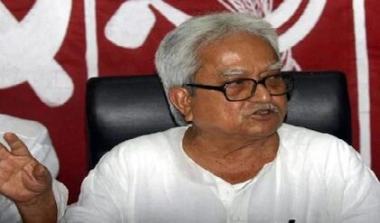 ‘খবরদার! একটা ভোটার বাদ গেলেও রক্ষা নেই,’ নির্বাচন কমিশনকে সরাসরি চ্যালেঞ্জ বিমান বসুর!