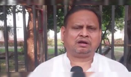 ভোটের মুখে ‘Y’ প্লাস সুরক্ষা! ডানা ছাঁটা নয়, আরও ক্ষমতা বাড়ল হুমায়ুন কবীরের?