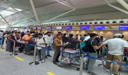 খামেনেই হত্যার বদলা! ইজরায়েলে ইরানি ক্ষেপণাস্ত্রের বৃষ্টি, বন্ধ দুবাই বিমানবন্দর, খালি বুর্জ খলিফা