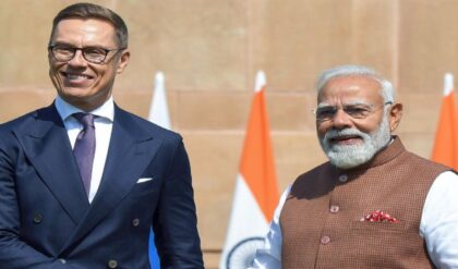 অস্ত্র ছাড়ুন, টেবিলে বসুন; মধ্যপ্রাচ্য ও ইউক্রেন সংকটে মোদির ‘মাস্টারস্ট্রোক’ বার্তা!