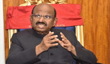 ভোটের মুখে বঙ্গে বড় ধামাকা! রাজ্যপাল পদ থেকে ইস্তফা দিলেন সিভি আনন্দ বোস