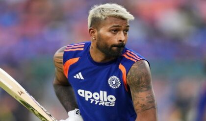 ওয়াংখেড়েতে ইতিহাসের দোরগোড়ায় হার্দিক! ইংল্যান্ড বধে কোন মাইলফলকের সামনে টিম ইন্ডিয়ার ‘কুং-ফু’ পাণ্ড্য?