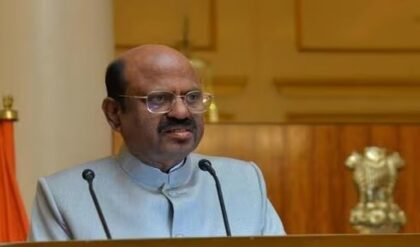 কেন পদত্যাগ করলেন বোস? দিল্লির তলব নাকি ব্যক্তিগত কারণ, জল্পনা তুঙ্গে!