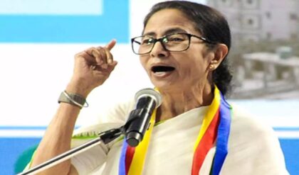 আবার সেই মেট্রো চ্যানেল! শুক্রবার থেকে মমতার মেগা ধরনা, ধর্মতলায় কি স্তব্ধ হবে যান চলাচল?