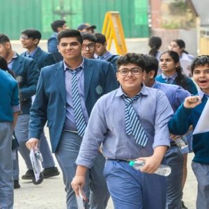 পড়ুয়াদের নিরাপত্তা সবার আগে! মধ্যপ্রাচ্যে বোর্ড পরীক্ষা বাতিল করল সিবিএসই, দুশ্চিন্তায় হাজারো পরিবার