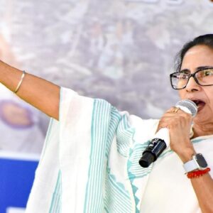 আনন্দ বোসের ইস্তফায় হতবাক নবান্ন! নতুন রাজ্যপালের নাম জানিয়ে বিস্ফোরক মমতা