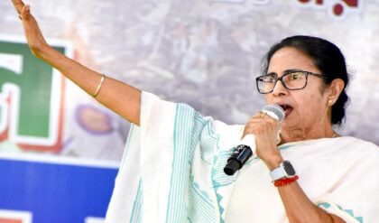 আনন্দ বোসের ইস্তফায় হতবাক নবান্ন! নতুন রাজ্যপালের নাম জানিয়ে বিস্ফোরক মমতা